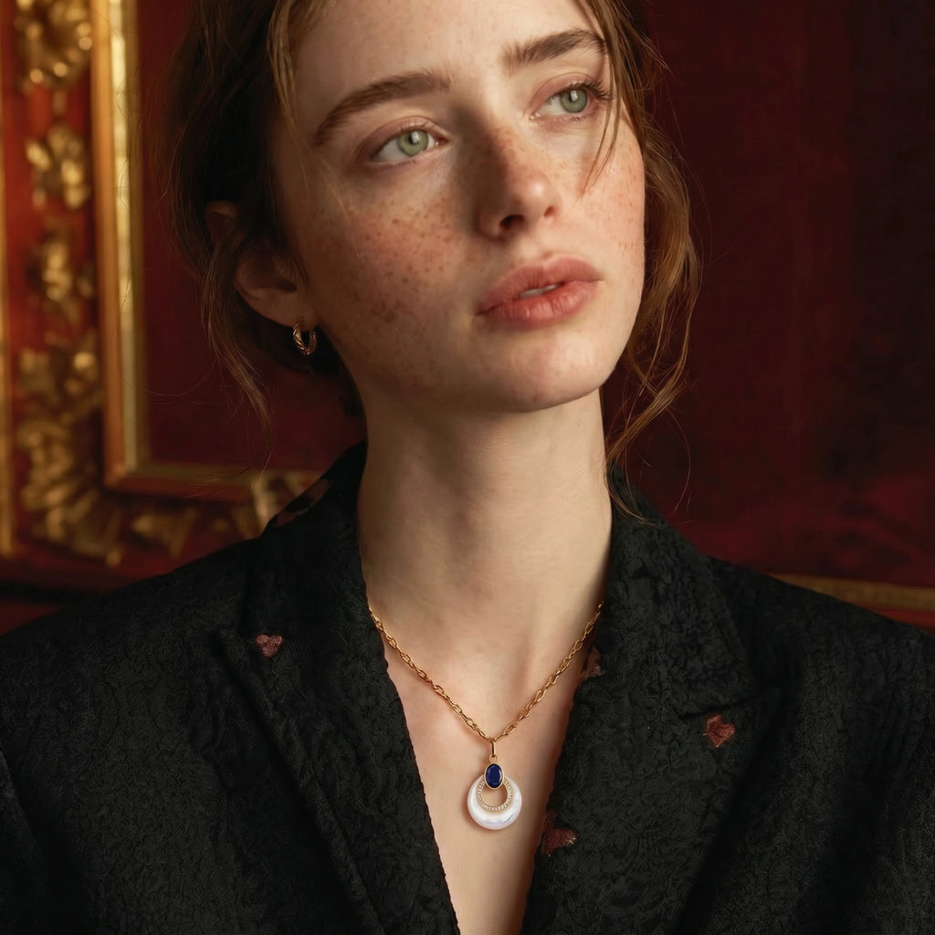 Collar Mystic Celestial - Lapislázuli y Madreperla en Oro 18K